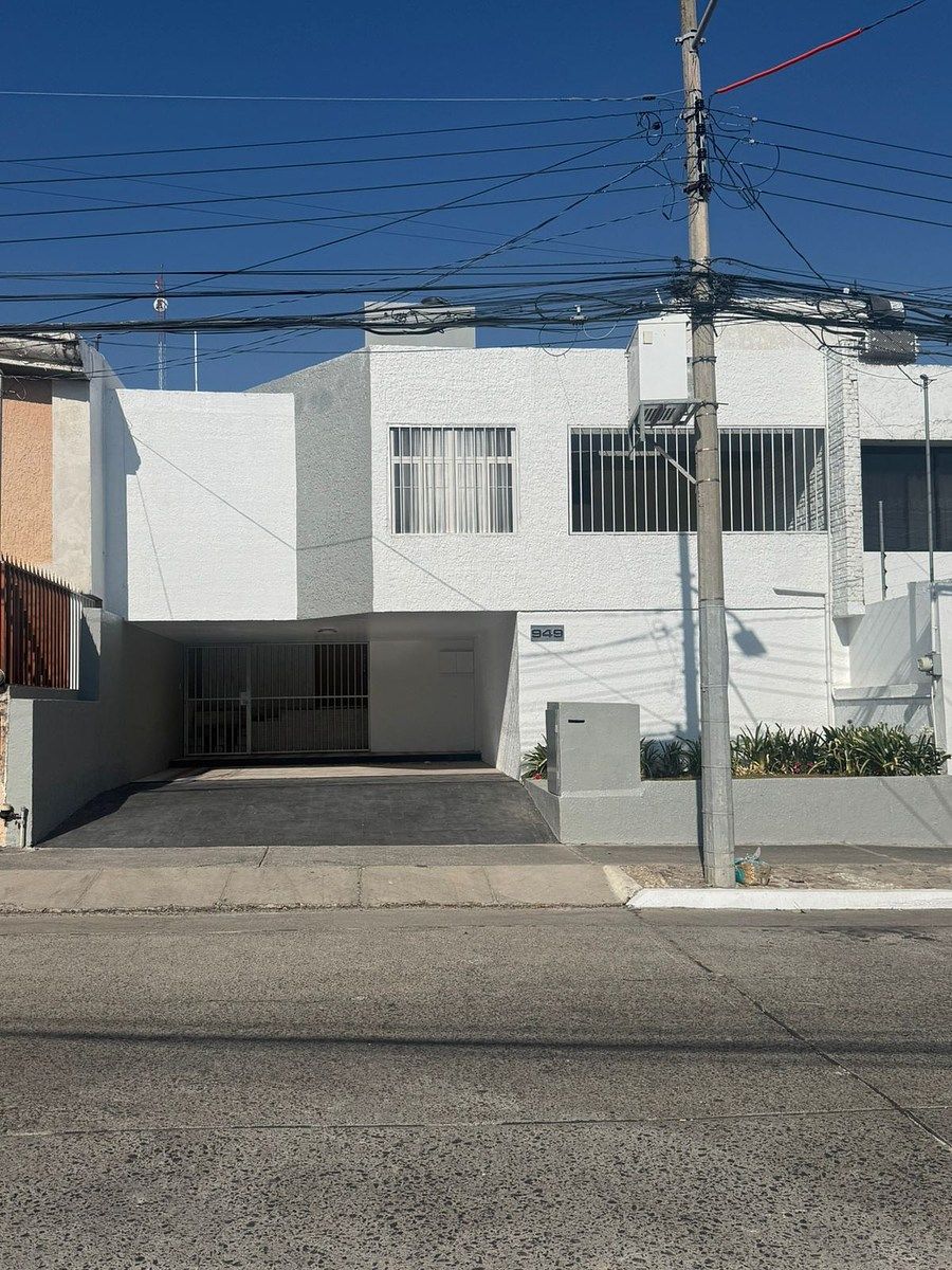 Casa à Venda, Fracc. Jardines de Guadalupe, Zapopan, Jal., foto 1 de 28