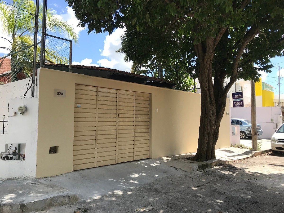Casa / Propriedade com Ampla Construção e Terreno. Paseo de las Fuentes, Mérida, foto 1 de 14