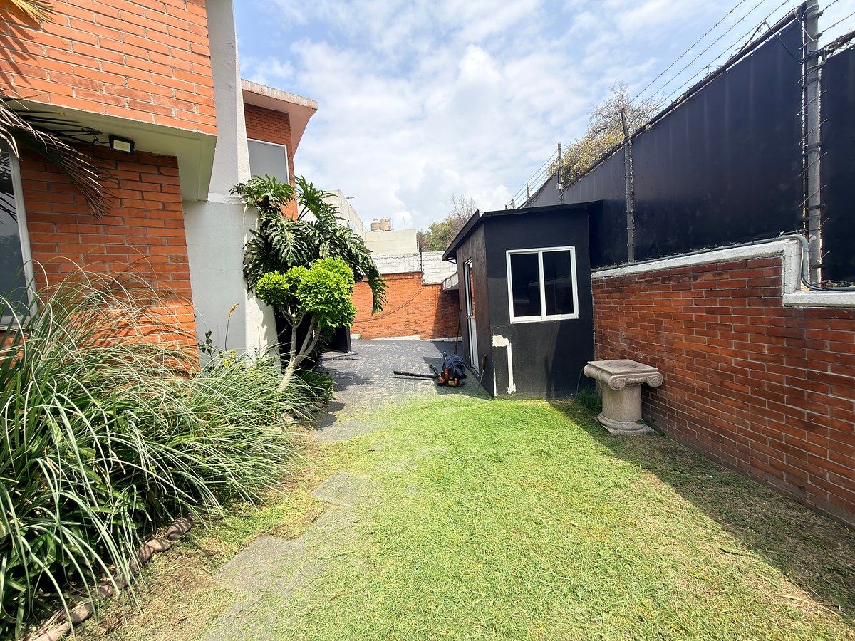 Casa con uso de suelo en Ciudad Satélite, Naucalpan de Juárez, foto 3 de 29