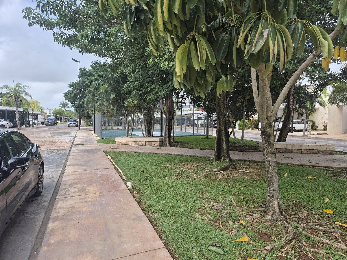 CASA EN PRIVADA EN TEMOZON EN VENTA/RENTA, foto 1 de 13