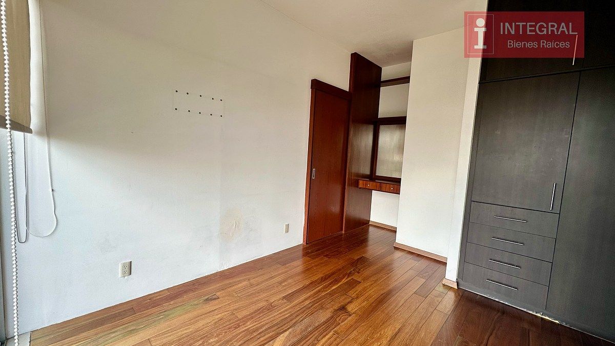 Habitación 2, foto 13 de 18