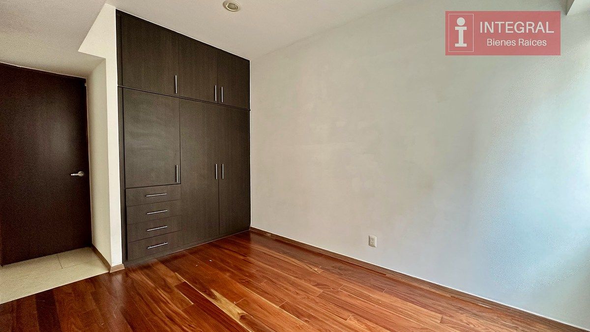 Habitación principal, foto 9 de 18