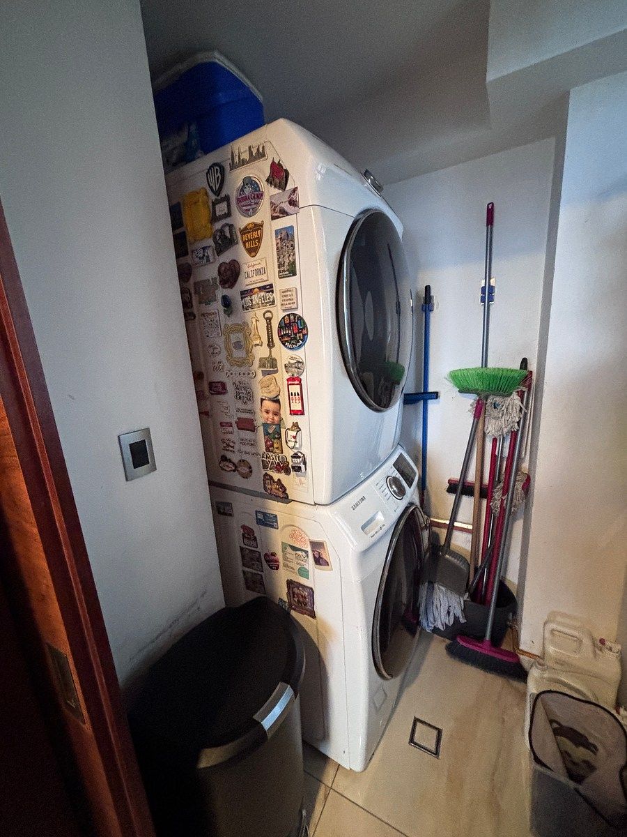 CITY TOWERS BLACK apartment with office, storage room, and 3 parking spaces. - foto 5