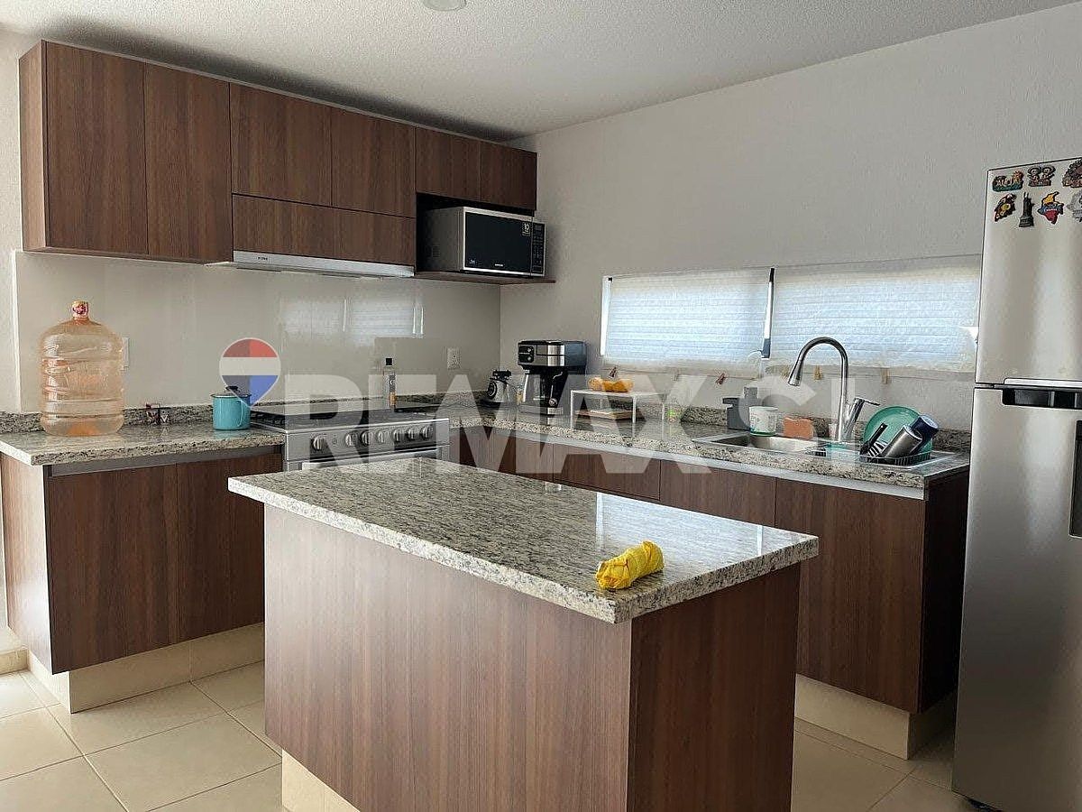 Casa em Zákia, El Marqués, foto 3 de 28