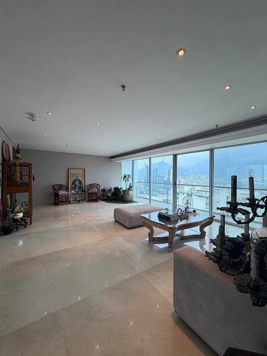 Apartment for Sale - 1 bedroom, (185 m2) in Loma Larga, SPGG, photo 1 of 11