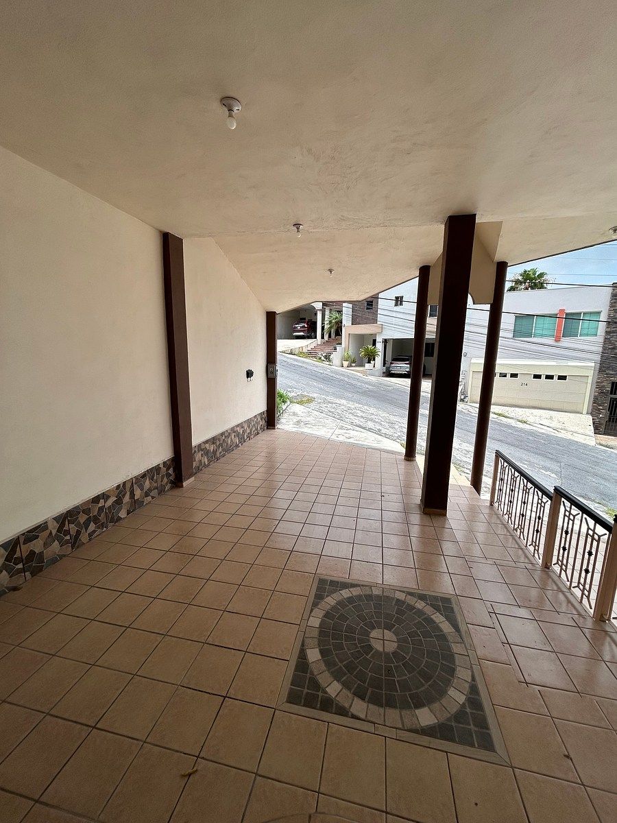 House in Colinas del Sur, Monterrey, photo 3 of 26