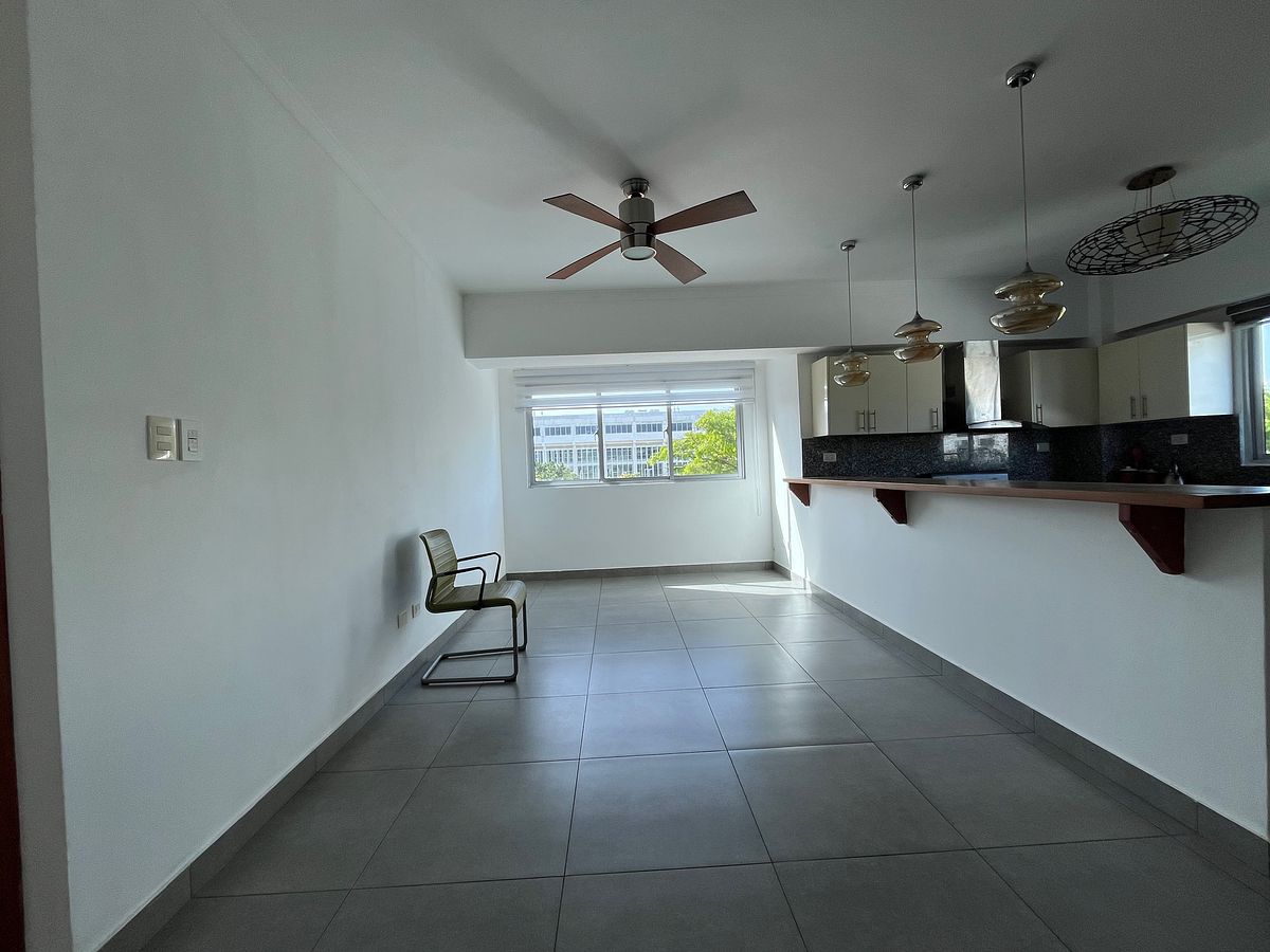 Apartamento en Alquiler en Gazcue, foto 1 de 13