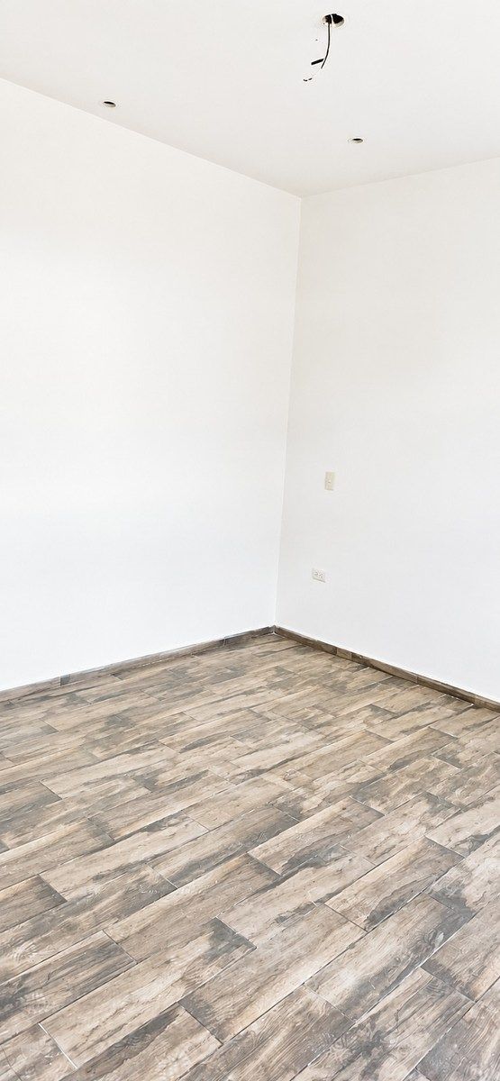 Retail Space in Villas la Rioja, Monterrey, photo 3 of 7
