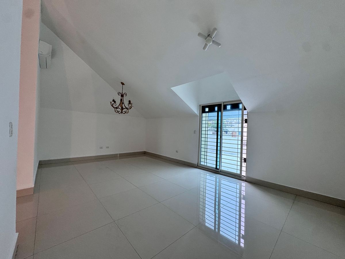 House in Puerta de Hierro, Monterrey, photo 10 of 46
