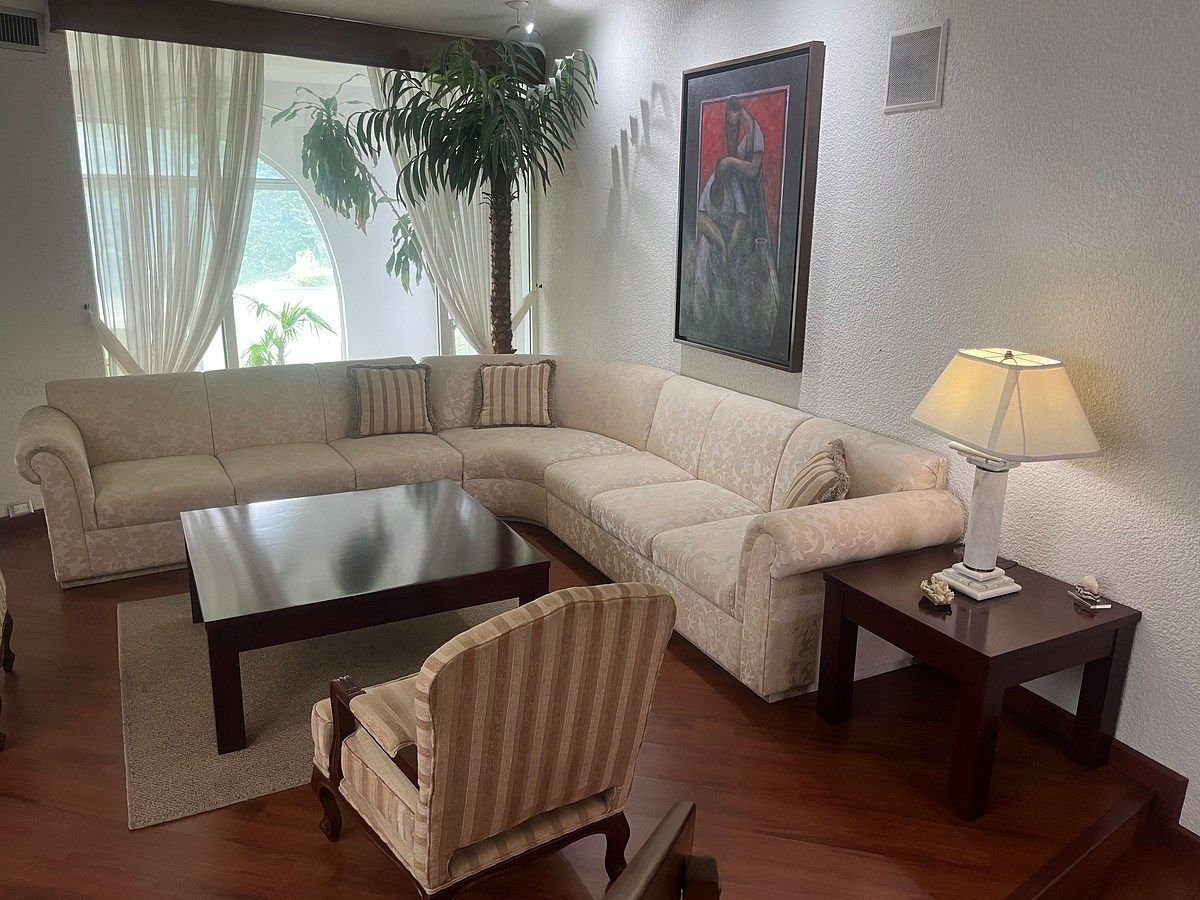 House in Colinas de San Jerónimo, Monterrey, photo 2 of 13