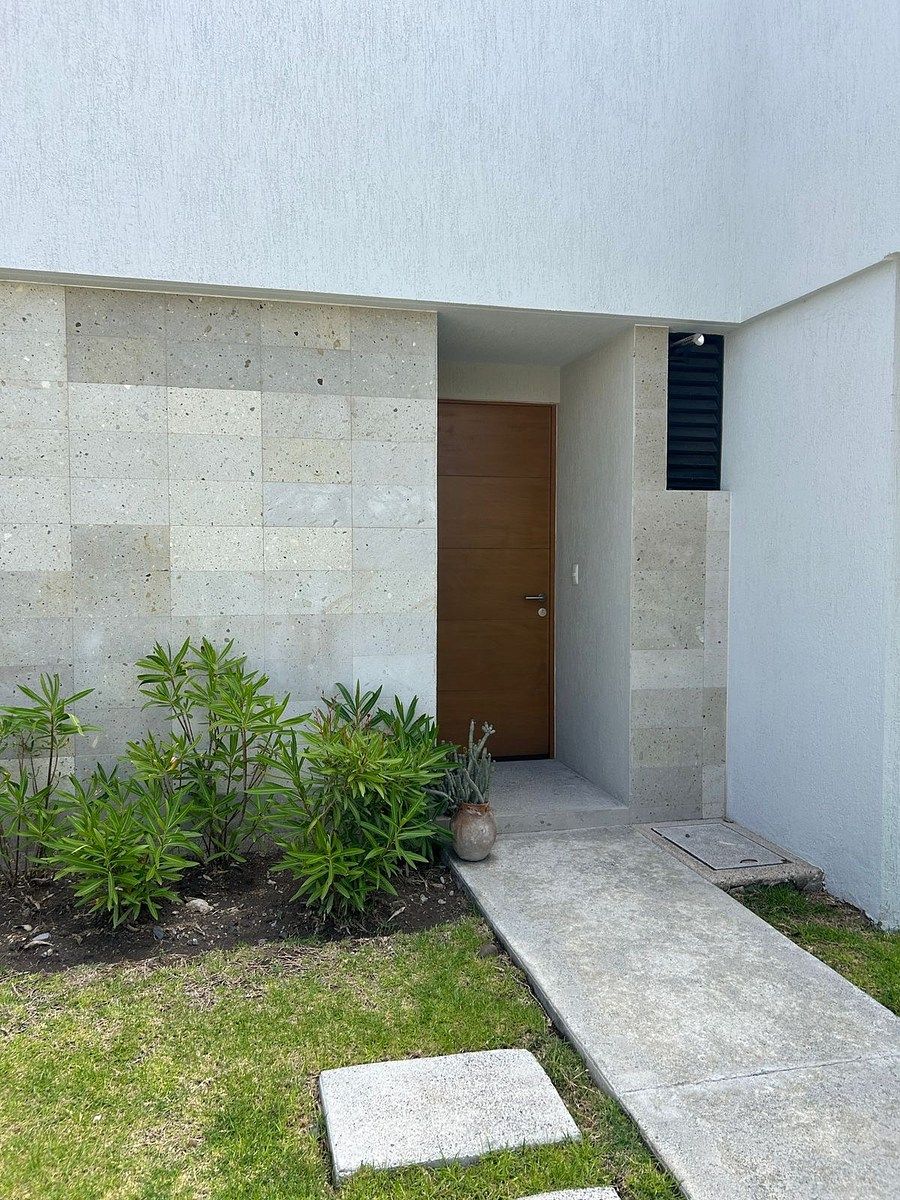 CASA EN RENTA DE UN SOLO PISO, foto 1 de 18