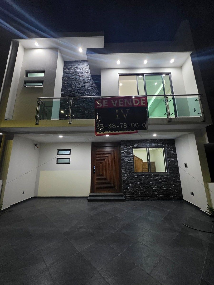 Hermosa Casa dentro de coto en la Cima, foto 1 de 16
