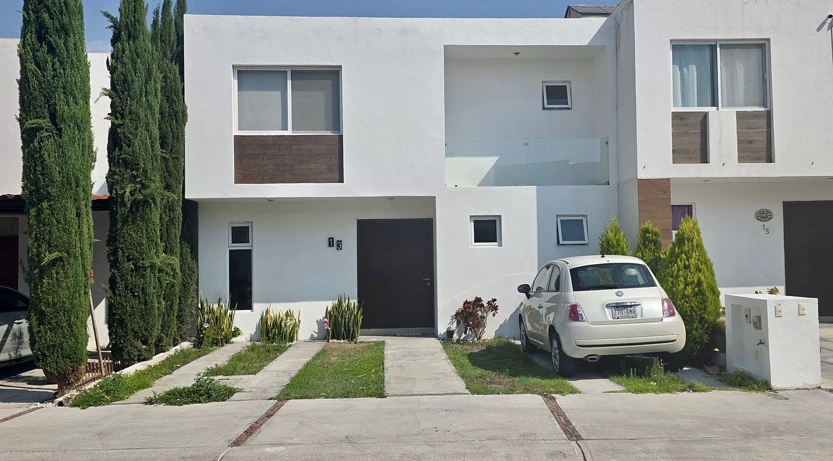 FUNCIONAL CASA EN VENTA- CAÑADAS DEL ARROYO, foto 1 de 25