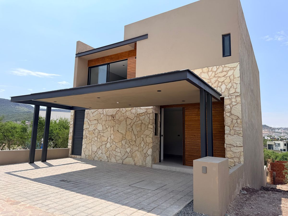 VENTA CASA BRUMA ALTOZANO, photo 1 of 29