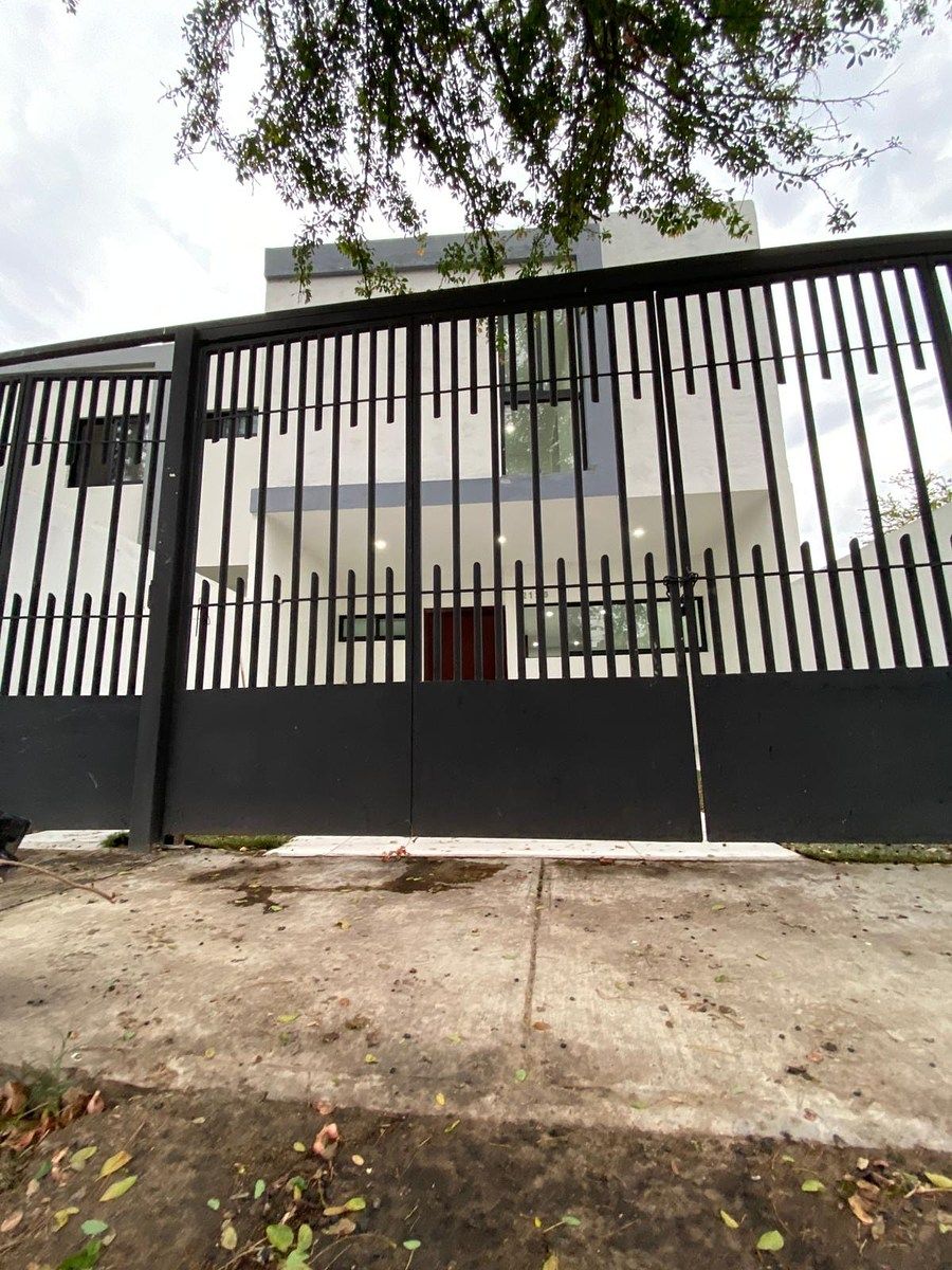 Casa à venda / Fracionamento Jardines del Valle, foto 1 de 8