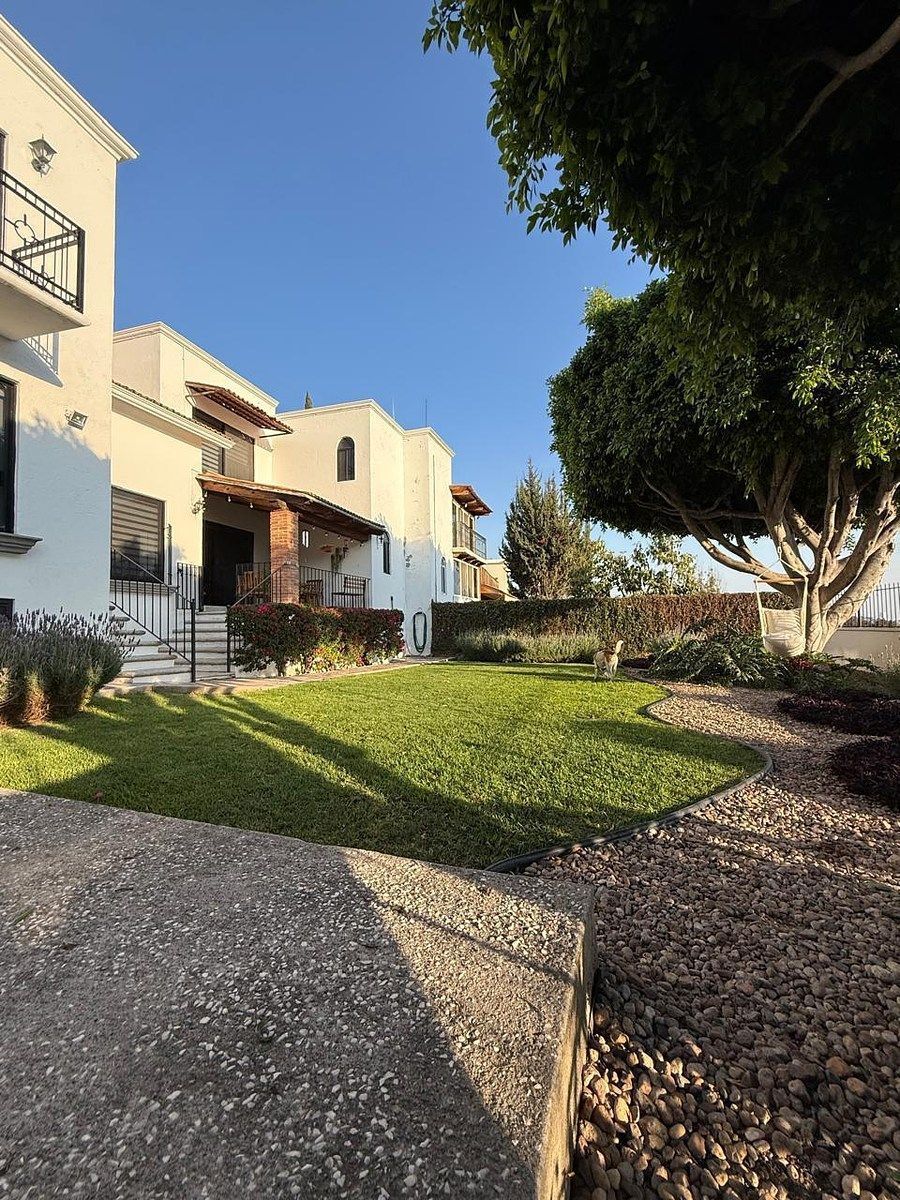 Casa Venta/Renta dentro de privada de 12 casas, Avenida La Rica, foto 1 de 32