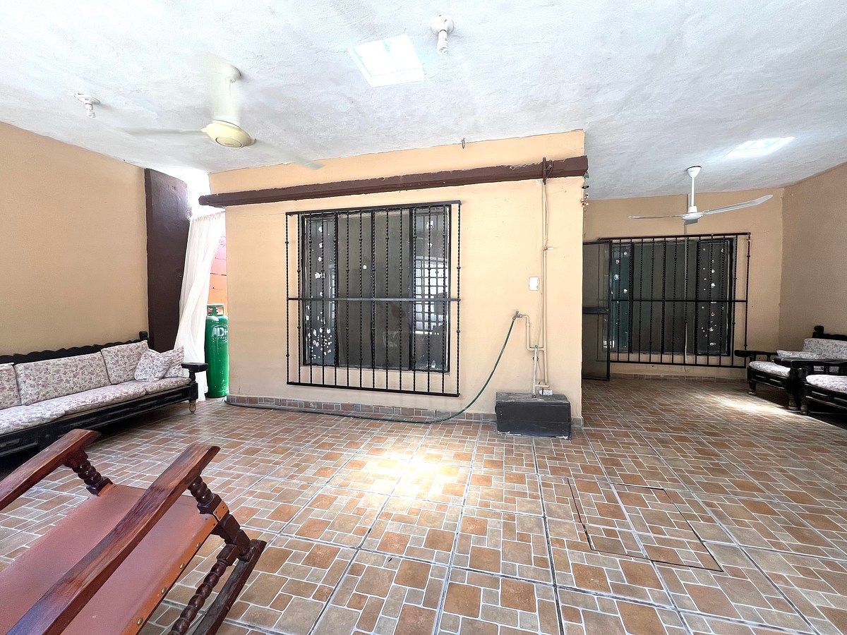 House in Reforma, La Paz, photo 2 of 40
