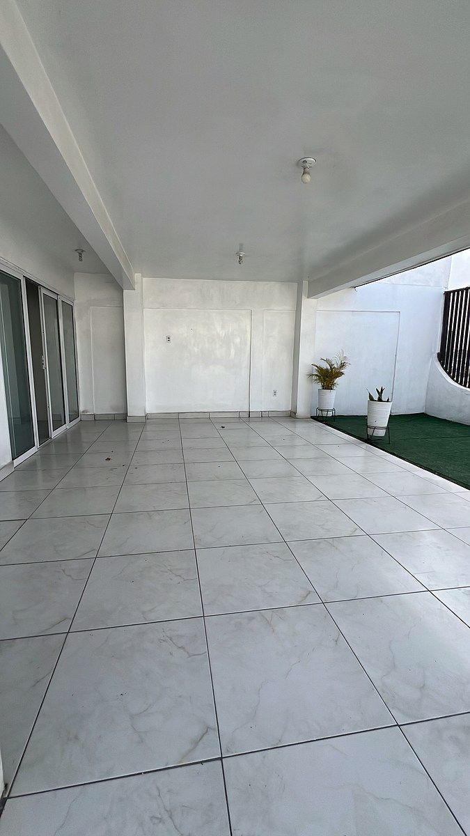 PATIO TRASERO, foto 7 de 20