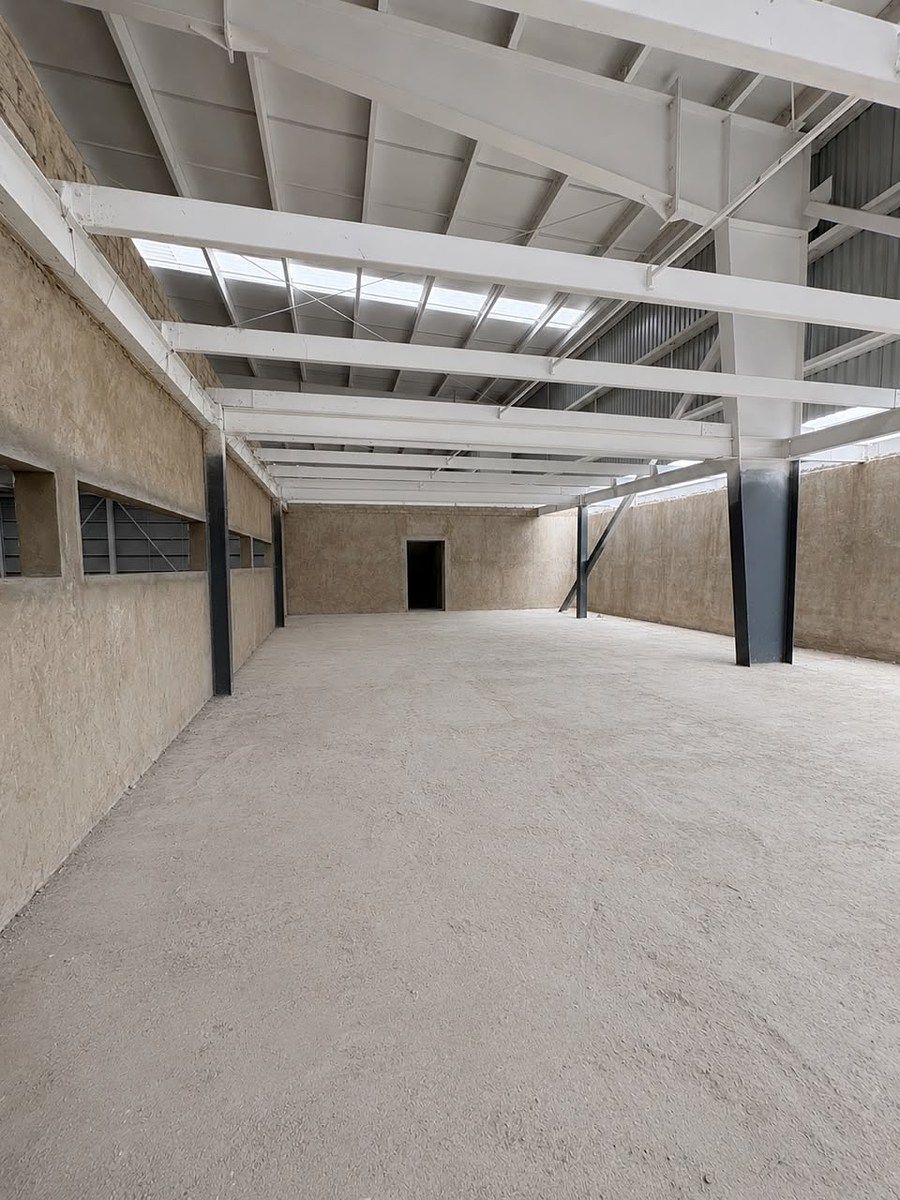 Commercial Storage Unit in Tala Centro, Tala, photo 2 of 10