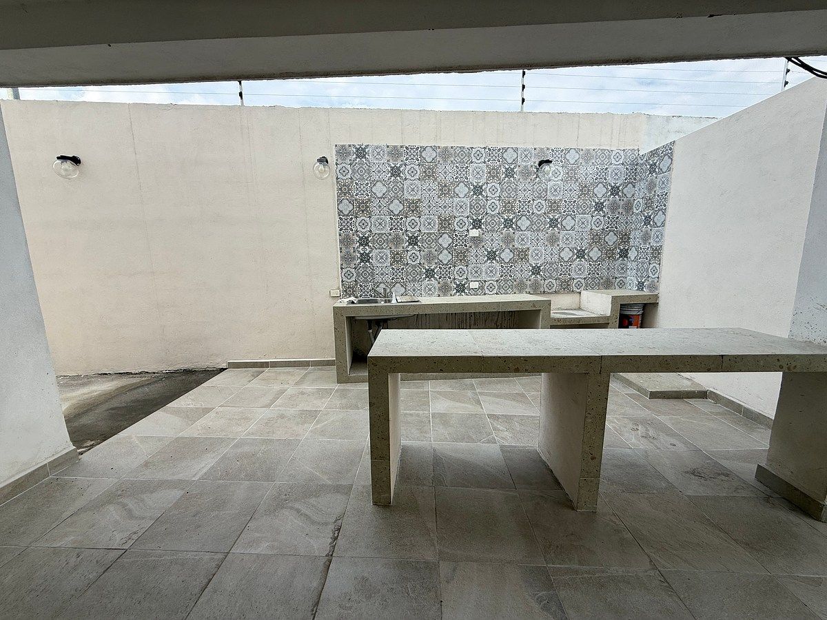 Casa em Dominio Cumbres, García, foto 3 de 18