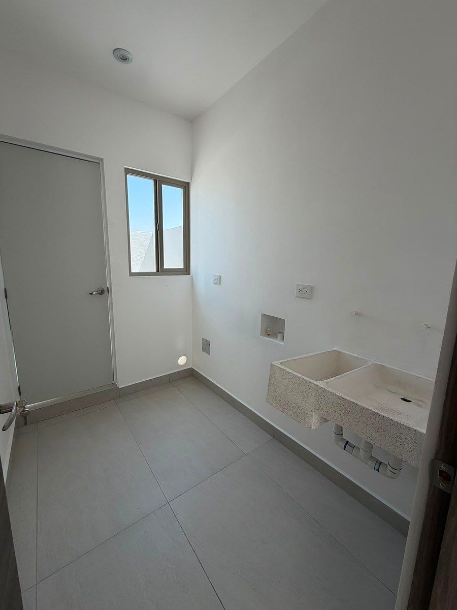 Casa en Porto Cumbres, García, foto 19 de 34