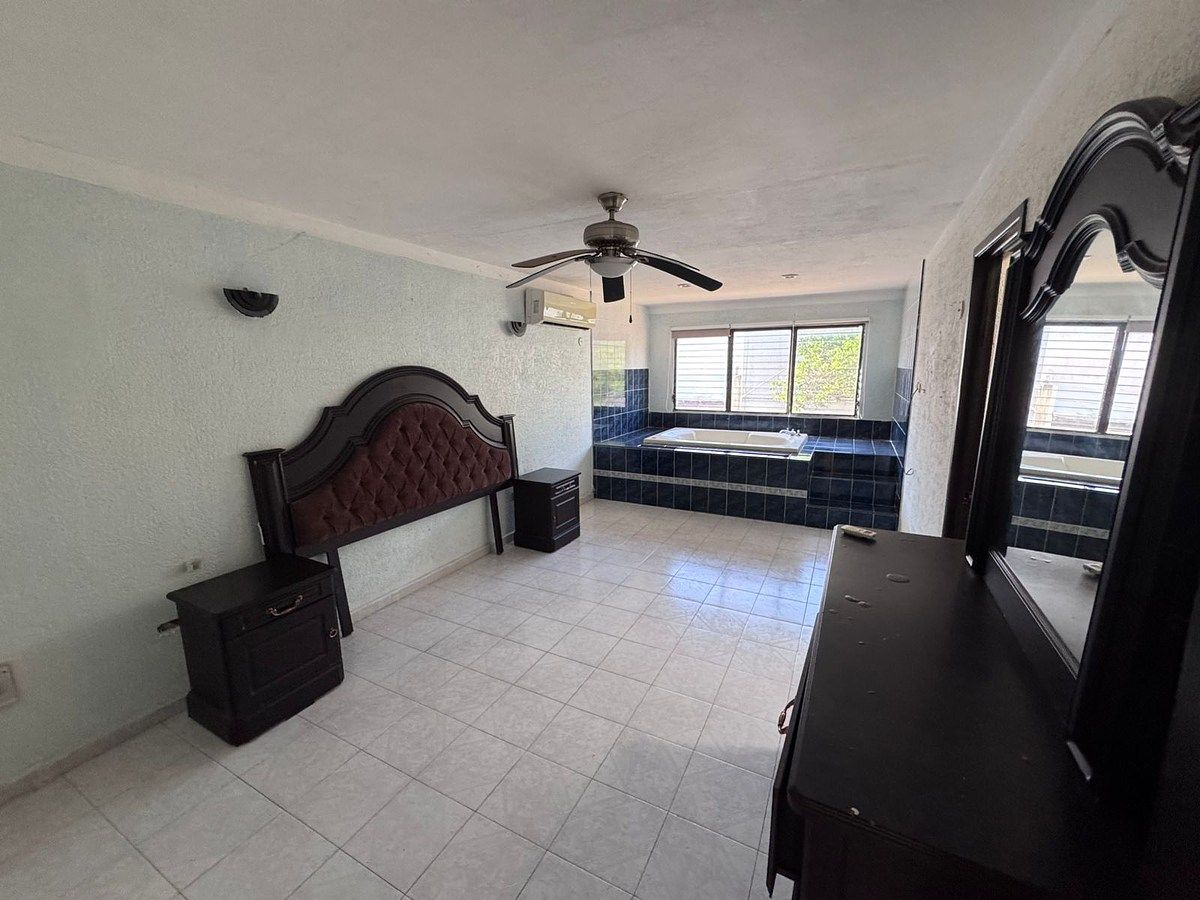House in Gated Community in Chuburna de Hidalgo, Mérida, photo 2 of 21