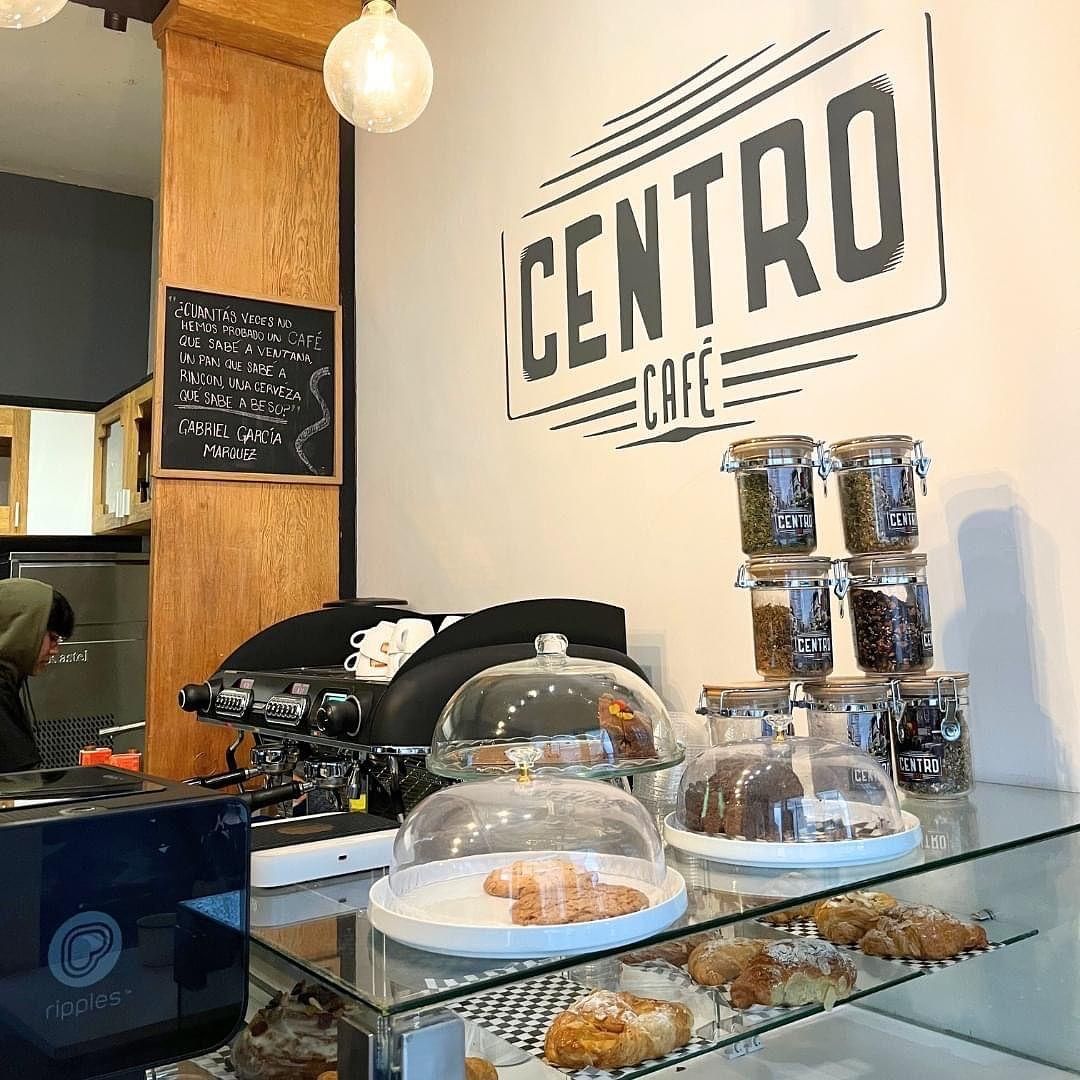 Se renta local para cafetería enfrente de parque España, foto 1 de 8