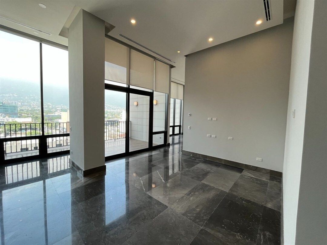 Apartamento em Del Valle, San Pedro Garza García, foto 2 de 27