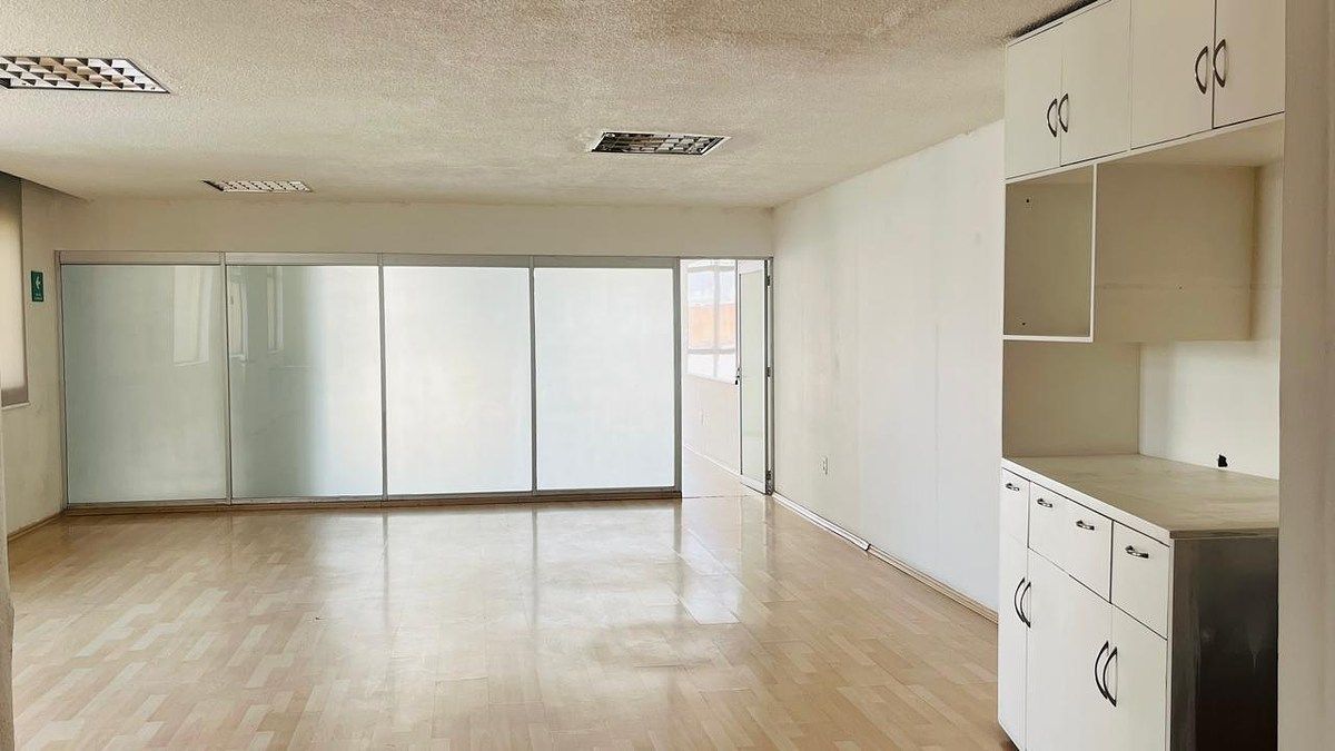RENTA DE OFICINA 70m² - AV INSURGENTES SUR, foto 1 de 9