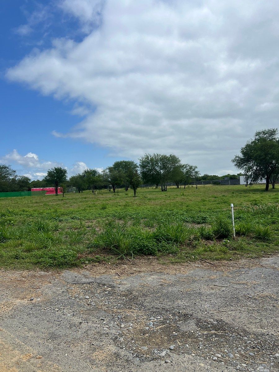 Lot in Los Lirios, Montemorelos, photo 4 of 5