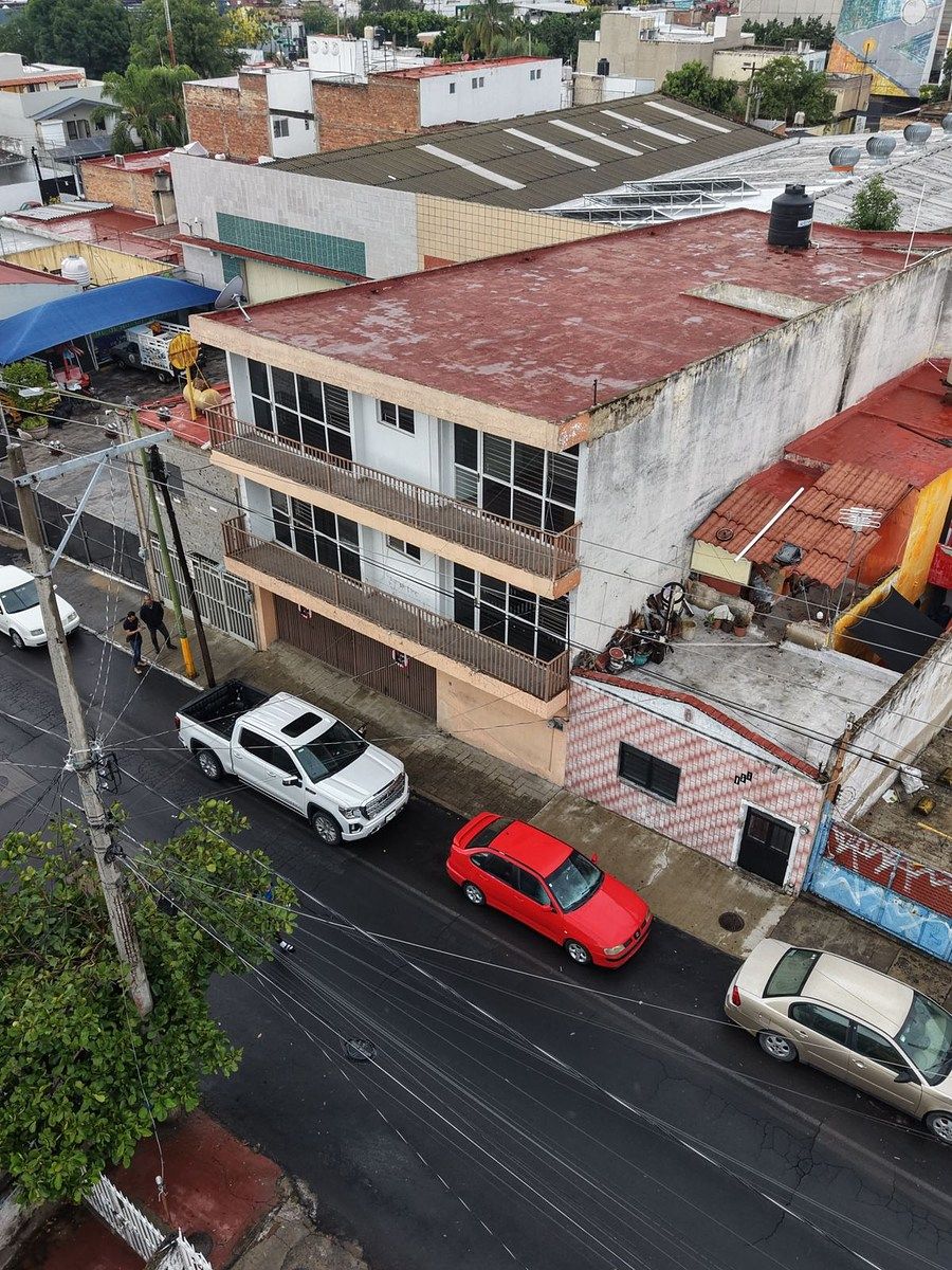 Building in El Retiro, Guadalajara, photo 2 of 26
