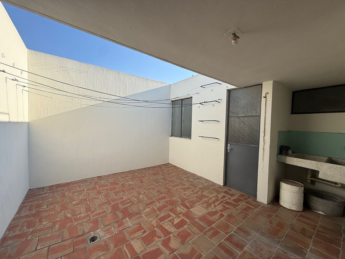 Casa em Lomas de Guevara, Guadalajara, foto 33 de 40