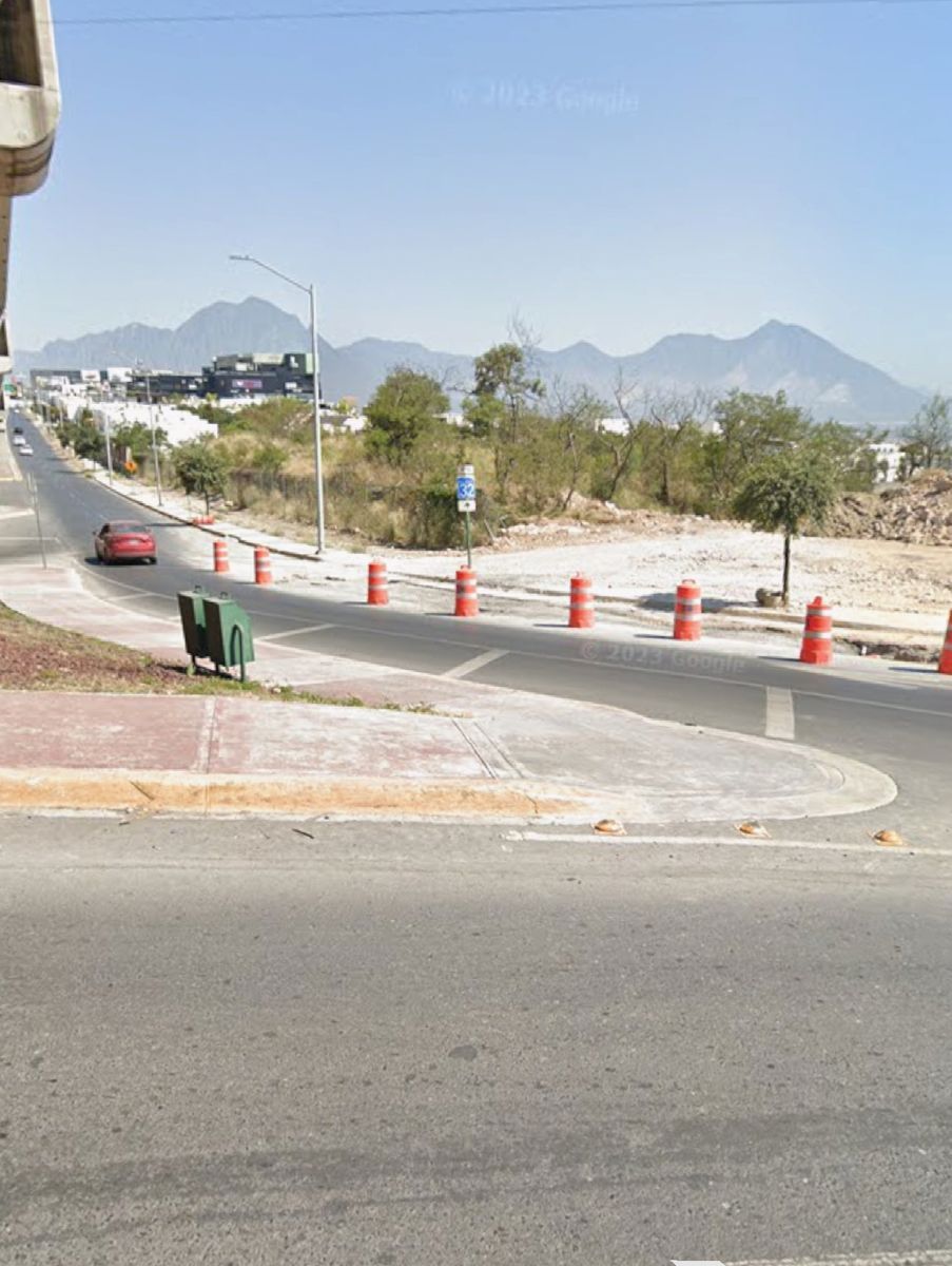 Lote comercial em Cumbres Providencia, Monterrey, foto 7 de 8