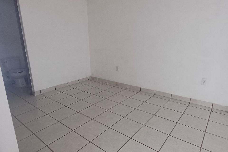 Galpão comercial em Ladrón de Guevara, Guadalajara, foto 3 de 13
