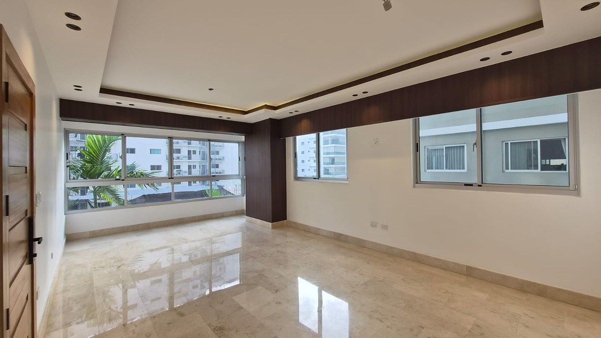 Se vende apartamento de 2 habitaciones y 1 estudio Piantini, foto 1 de 25