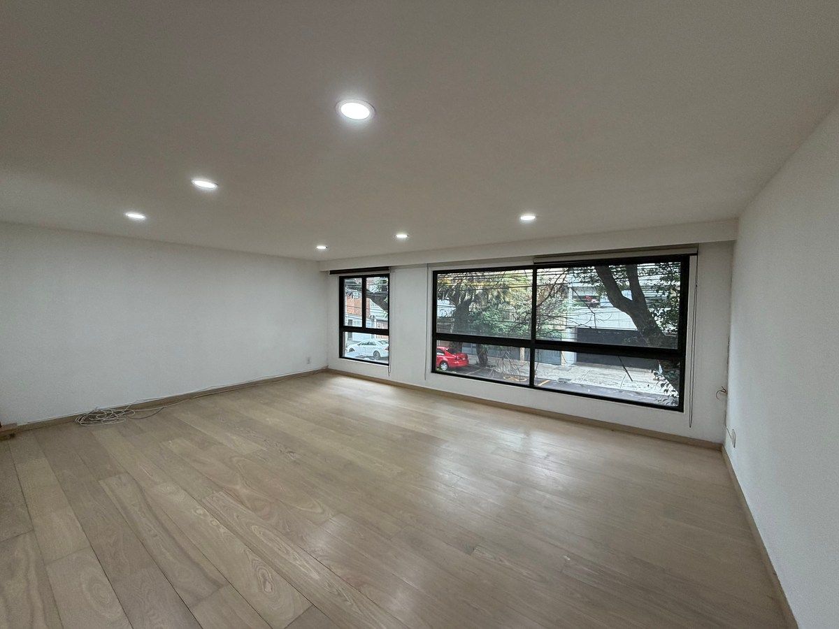 Increíble casa en condominio en del Valle Sur, foto 1 de 26