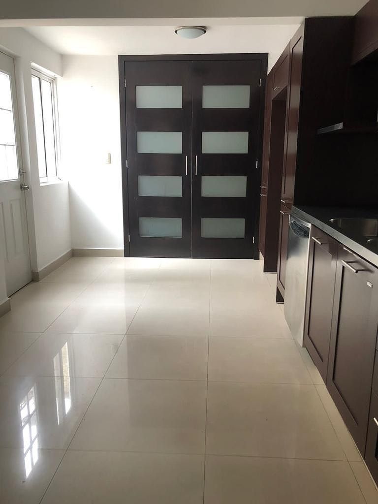 Casa em Cerradas Del Roble, San Nicolás de los Garza, foto 5 de 26