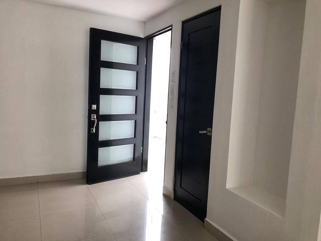 Casa em Cerradas Del Roble, San Nicolás de los Garza, foto 3 de 26