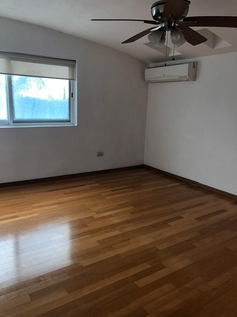 Casa em Cerradas Del Roble, San Nicolás de los Garza, foto 16 de 26