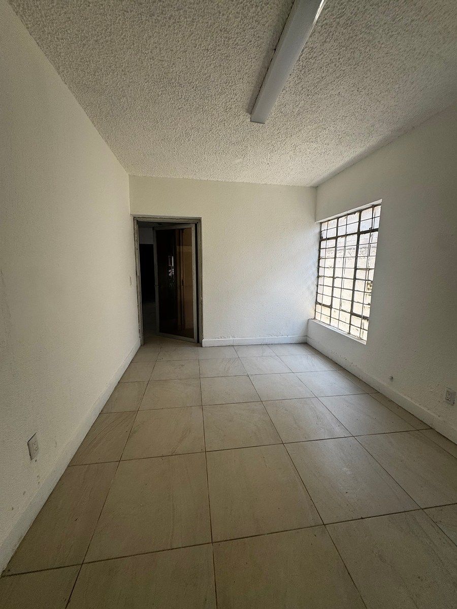 Sala Comercial em Mitras Sur, Monterrey, foto 2 de 10