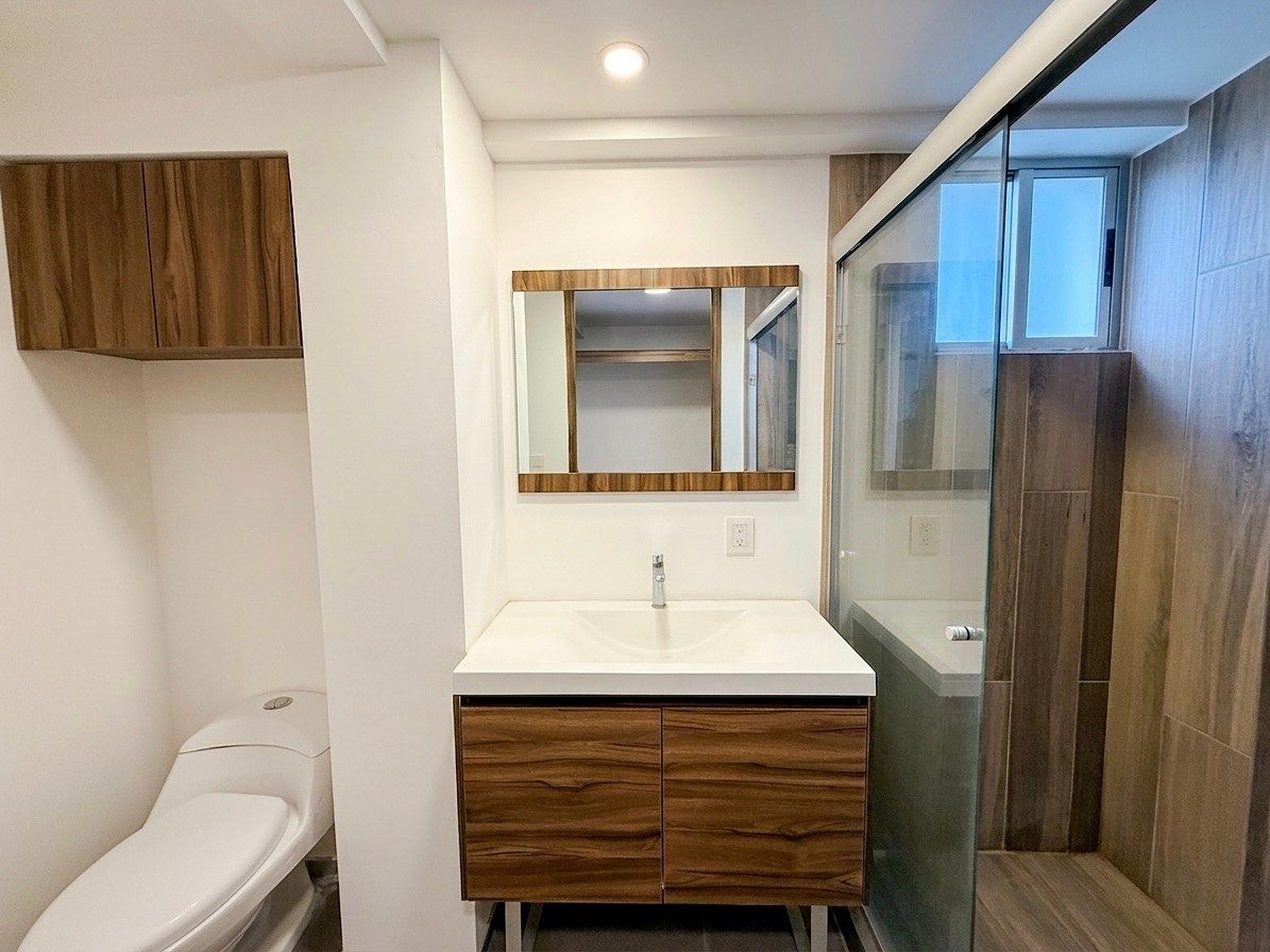 Baño de habitación principal, foto 9 de 20