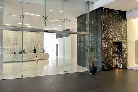 Oficina en Dos Puntas Corporativo