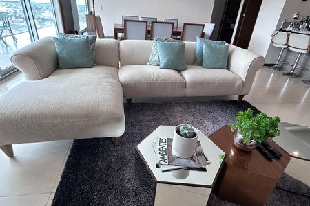 Departamento amueblado en renta, 2 rec, Central Park, en esquina, piso 17