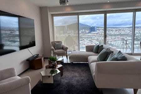 Departamento amueblado en renta, 2 rec, Central Park, en esquina, piso 17