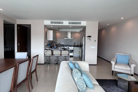 Departamento amueblado en renta, 2 rec, Central Park, en esquina, piso 17