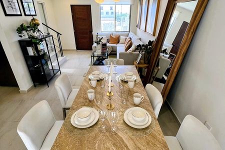 CASA EN VENTA MUY CERCA DE BLVD PEÑA FLOR