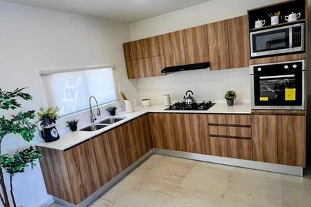 CASA EN VENTA MUY CERCA DE BLVD PEÑA FLOR