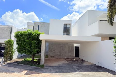 CASA EN VENTA EN MÉRIDA, YUCATÁN | CHOLUL | 3 RECÁMARAS | PRIVADA SAN JAVIER TUL