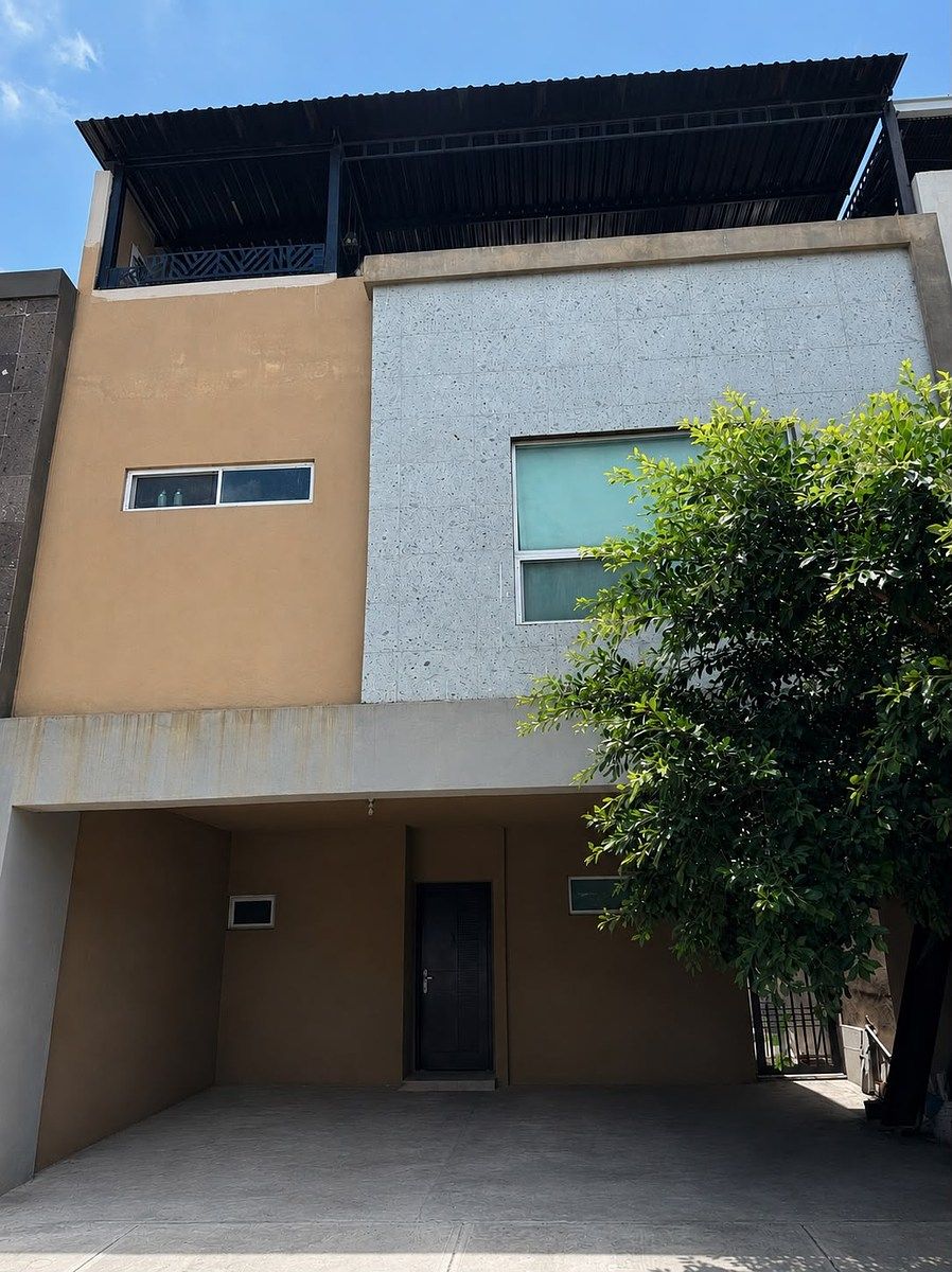 Casa em Valle de Las Alamedas, San Nicolás de los Garza, foto 2 de 12