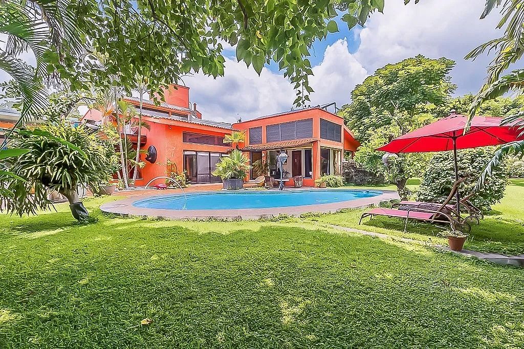 CASA EN ACAPATZINGO, foto 1 de 25